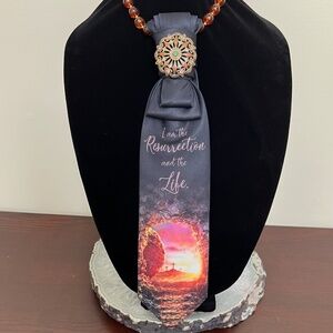 I Am The Resurrection And The Life, Woman Necktie, John 11:25, Peach Brooch